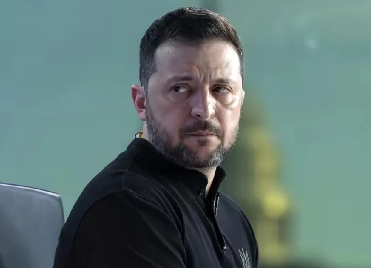 乌克兰突遭天灾，多年战争竟引发了严重蝗灾，当地部分乌民将其认为这是上天对泽连斯基