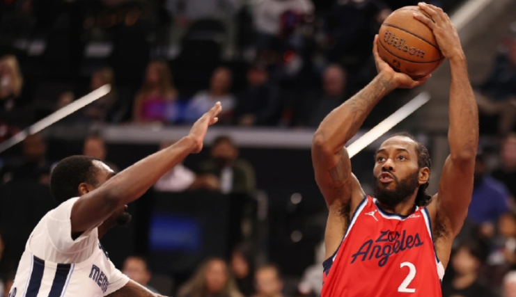 莱昂纳德39分空砍创赛季新高，泰伦·卢全程嚼口香糖看戏，快船三连败暴露致命伤