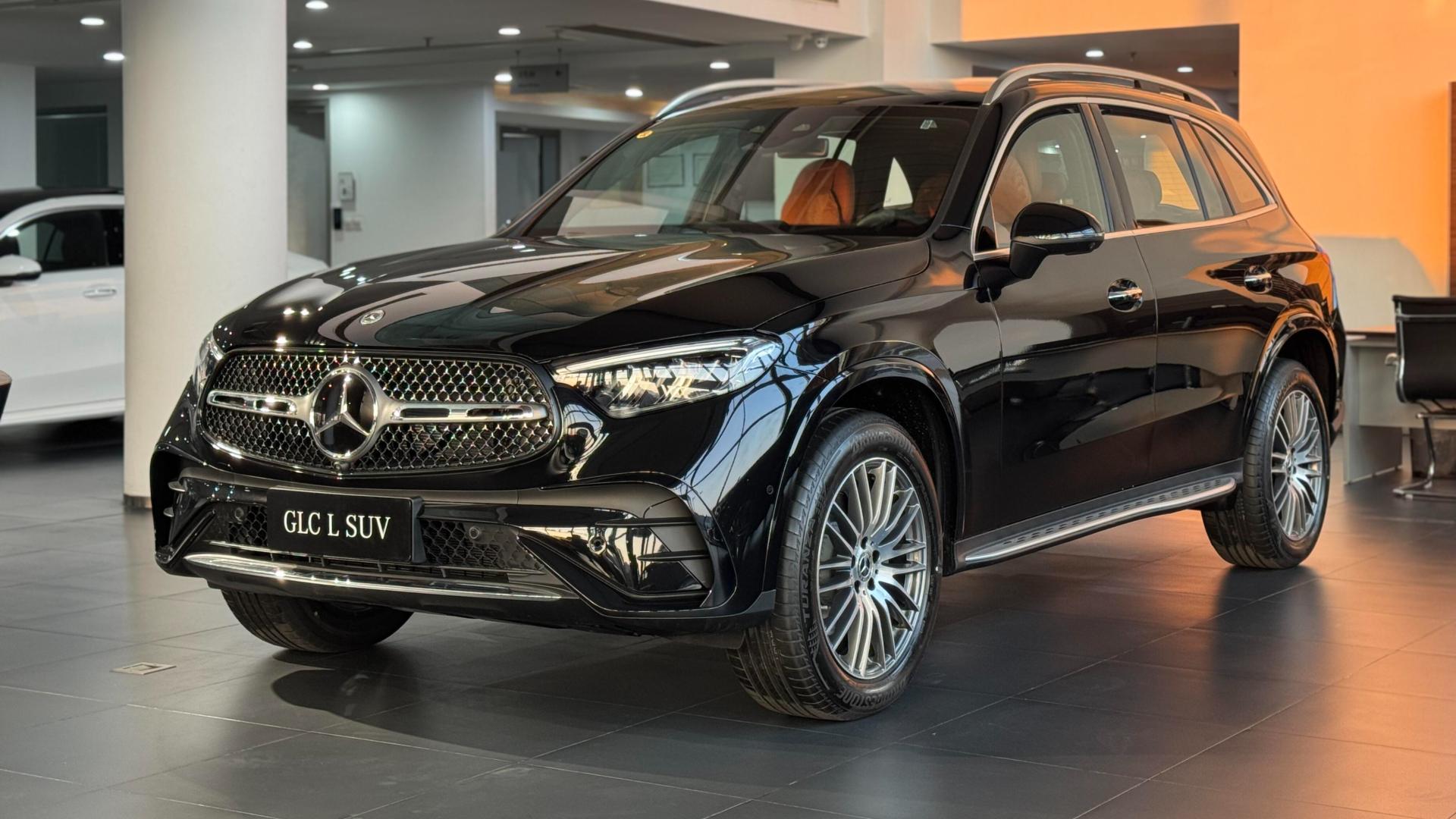 26款奔驰GLC实车到店，增入门经典版，柏林之声/辅助驾驶下放