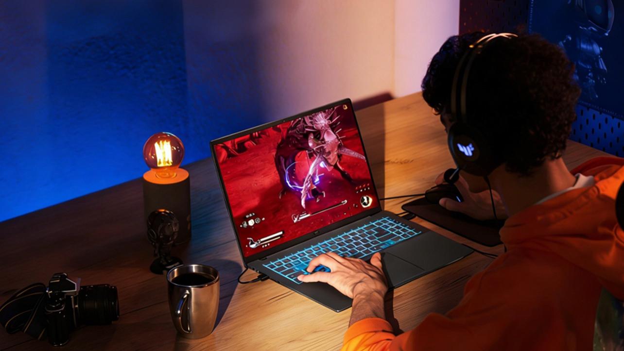 酷睿9+RTX5060加持，华硕无畏Pro16 2025全场景通吃！