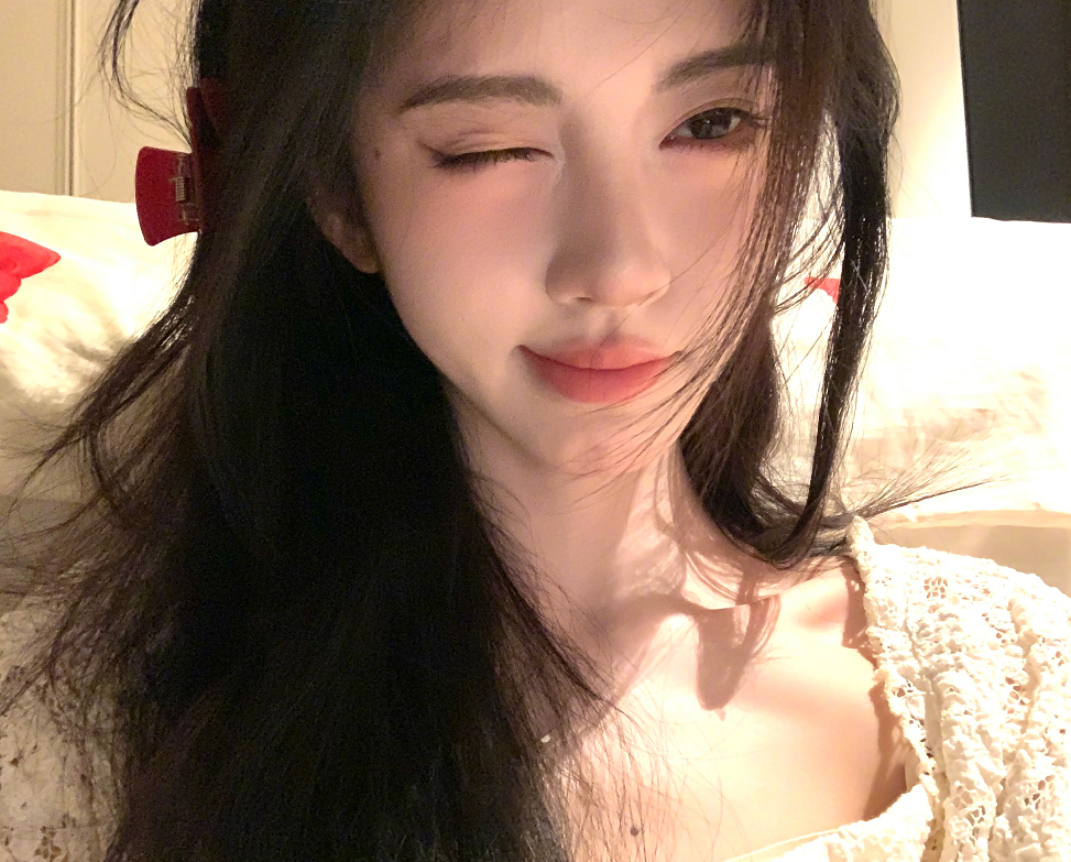 鞠婧祎是懂如何拍照的，超nice的！