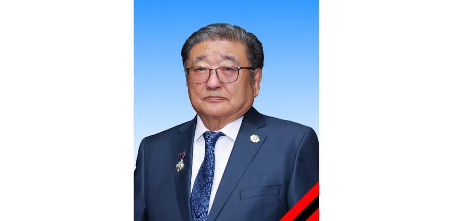 蒙古国首任总统奥其尔巴特去世，俄罗斯，越南，日本等国纷纷向蒙古发去唁电，但是作为