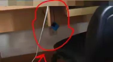 上海一男博士惊醒发现床下藏摄像头，监控拍下另一博士10次潜入。



5月27日