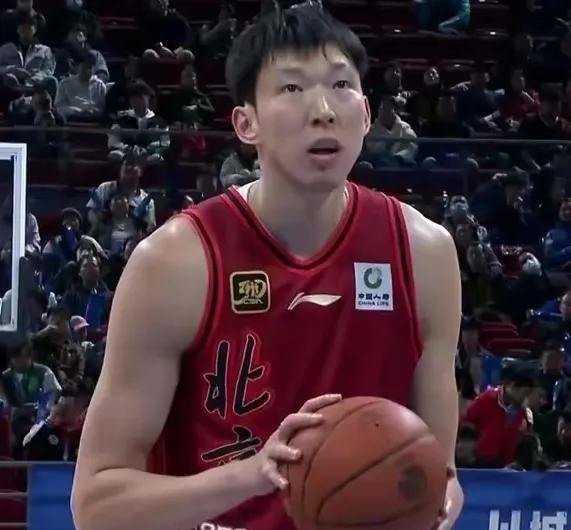 四川篮球对中国篮球最大的贡献，就是曾经意外获得过CBA联赛总冠军，填补了雄鸡版图