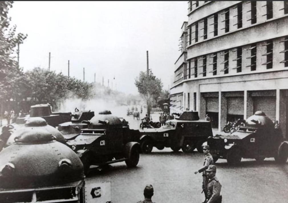 1945年，日军中将送给陈毅60车装备，朱德：一下子成了“大财主”

1945年