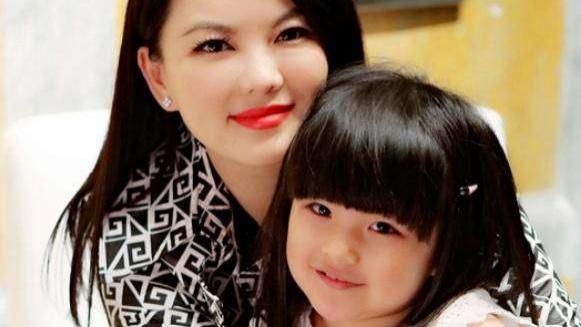 全民围观李湘发福真相：我们嘲笑的不是赘肉，而是自己的焦虑