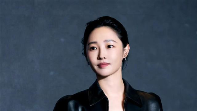 白百何，生日快乐，41岁，身高1.71，青岛人，中国内地影视女演员
