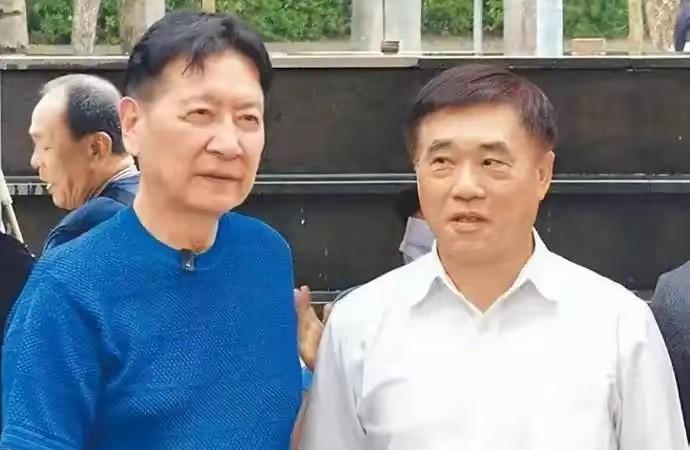 郝龙斌终于说出了心里话！
近日，郝龙斌公开说：“一中各表”，我们这边表述一中为“