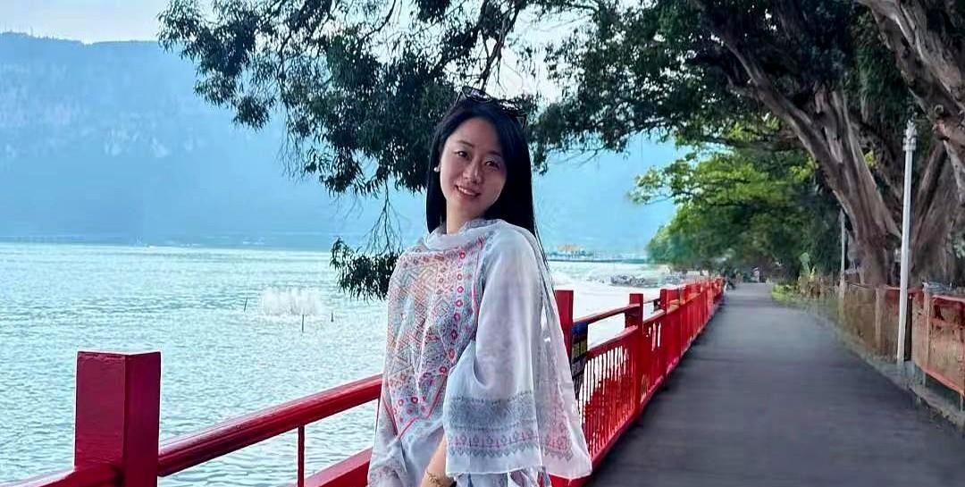 女孩子，脱了衣服，不都一样吗，为什么，男孩子，喜欢换来换去的。
上次逛超市看到个