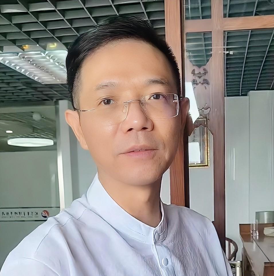 许妈追查真相的决心太绝了！不管对面咋使坏，她和李律压根不退缩！必须力挺许妈姚爸、
