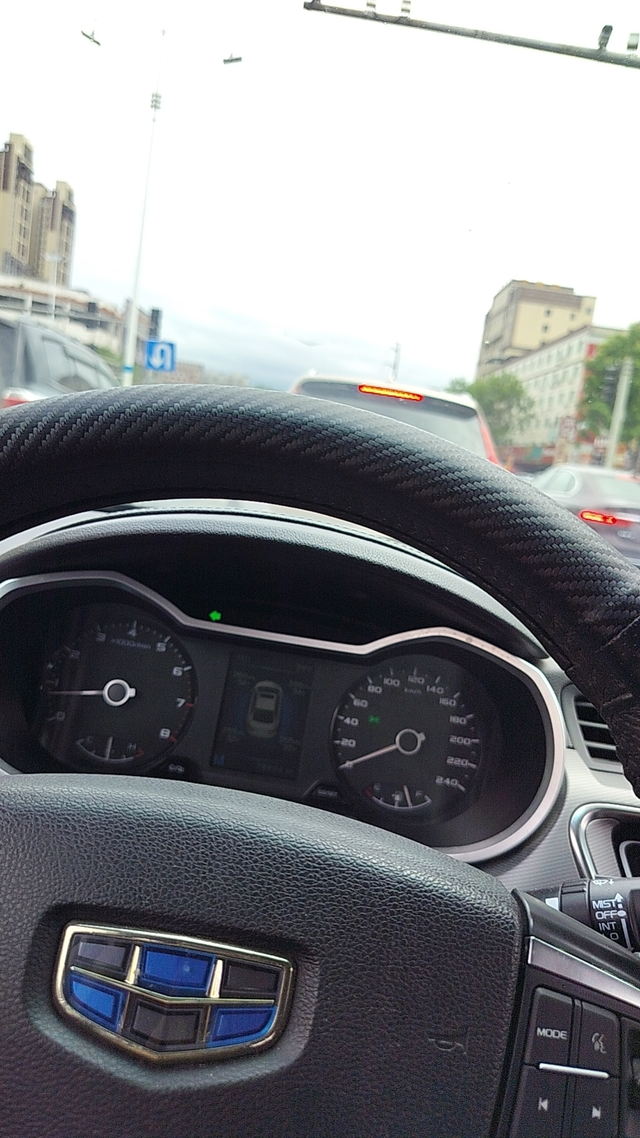 博士的刹车片品质真的好
自己的车刹车片有点少了，刚好赶上有优惠活动果段买了大牌子