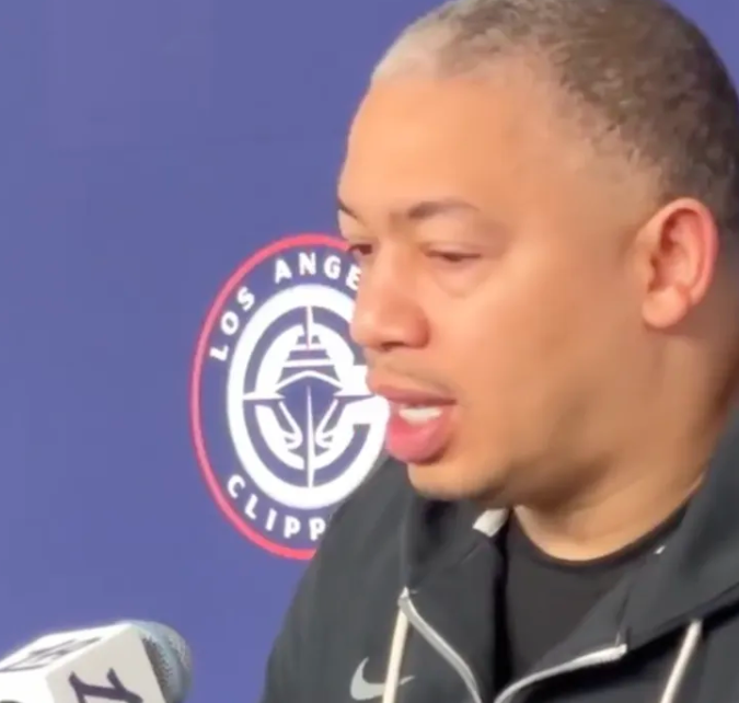 NBA常规赛，快船将对阵国王。
快船主帅泰伦-卢接受了记者采访，在谈到尼古拉斯-