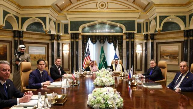 特朗普对中俄关系的荒谬认知及其潜在的后果：一场注定失败的“单边主义外交”