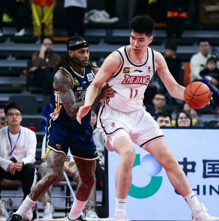 两连败？如果广东今晚客场再输浙江，不要觉得奇怪，原因有三：
1、借鉴广厦的巴里.