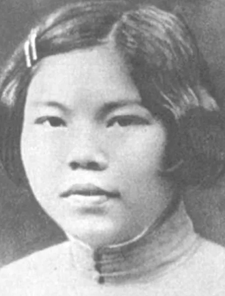 1941年，陈若克在监狱里生下一个婴儿，由于胸膛被日本人打伤，挤不出奶水，孩子饿