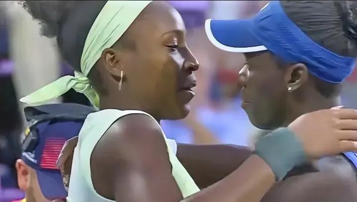蒙特利尔爆大冷
头号种子首盘无奈吞油条
今天2025年WTA1000蒙特利尔站女