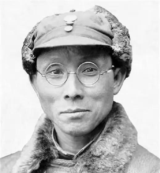 1952年，毛主席对邓子恢说：我还有个女儿在龙岩，查一下还在不在
“主席，您刚才