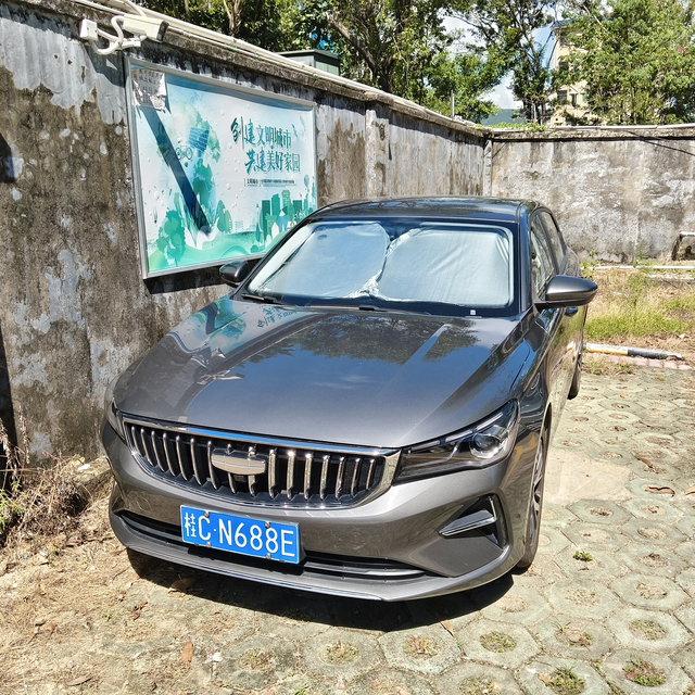 四代2025款手动龙腾版帝豪
这车颜值还是很不错的