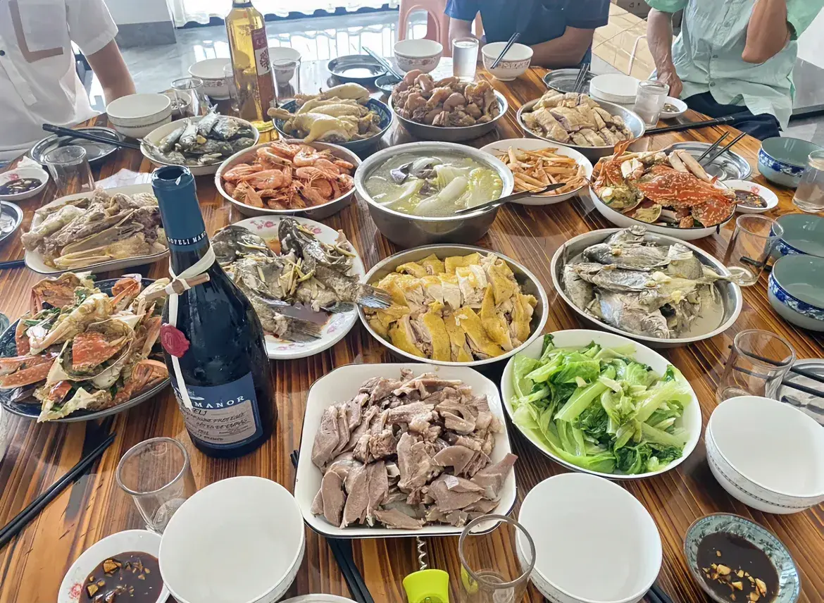 最佩服两广人，热情好客饭菜管够。