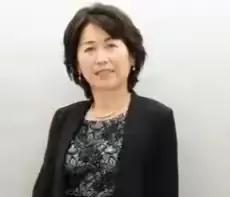 女副厅退休张阿姨跟老孙头那些人的故事。
昨天香坊葫芦丝小老太太，悲哀得嘴唇直颤抖