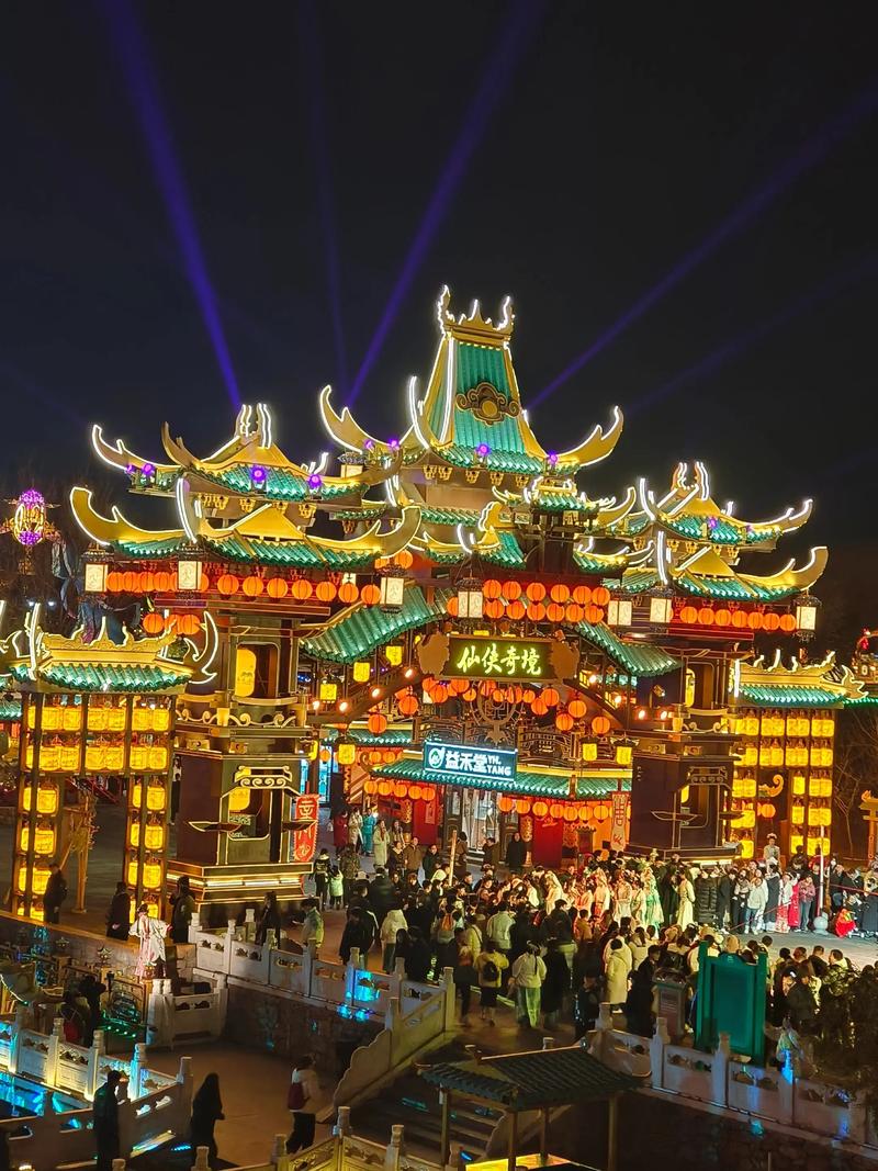 河南开封旅游，万岁山美景和美食攻略！