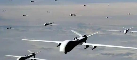 俄外长访华带了啥？俄乌战局要变天！











夜幕降临，乌克兰上空突