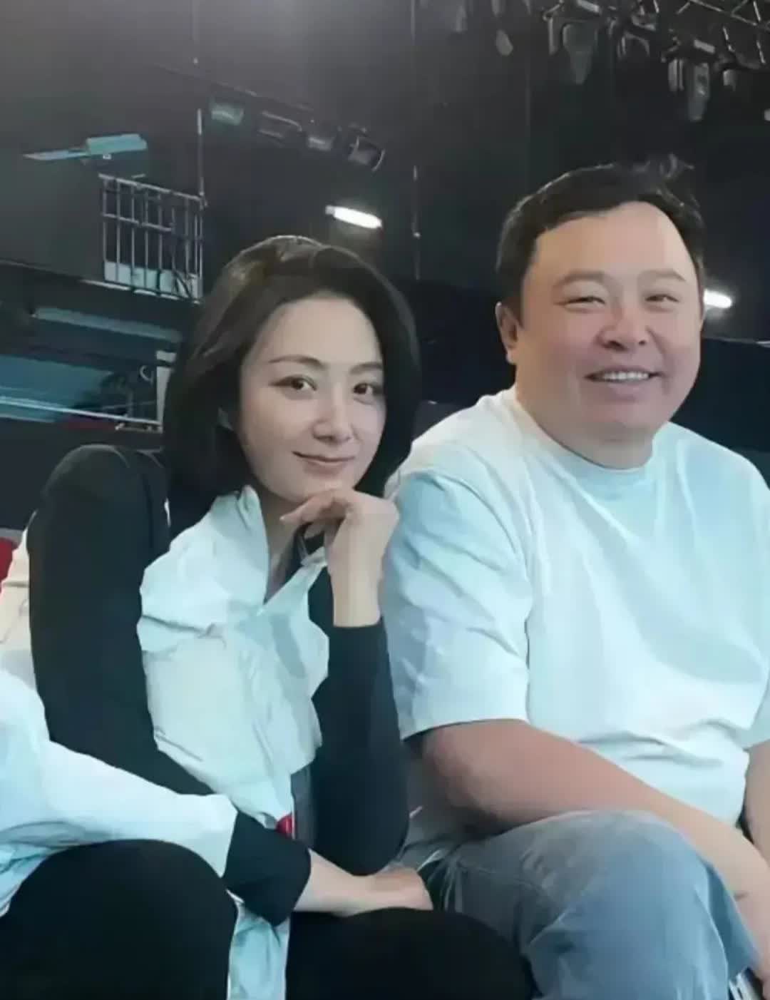 德云社阎鹤祥娶老婆啦！
晚婚晚育，德云社的大男人阎鹤祥终于成双成对啦，作为郭麒