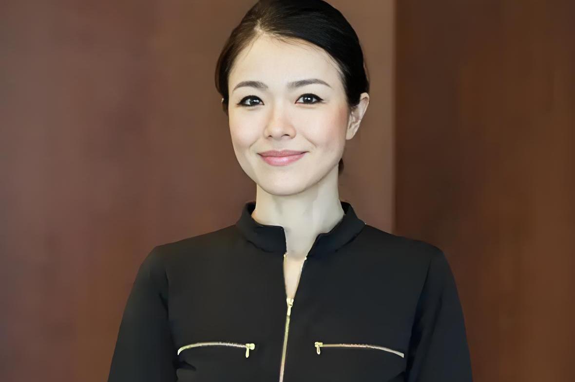 中方终于反击了，接连2名在华美国高管被曝禁止离开中境内，美方急疯了：
美媒于 7