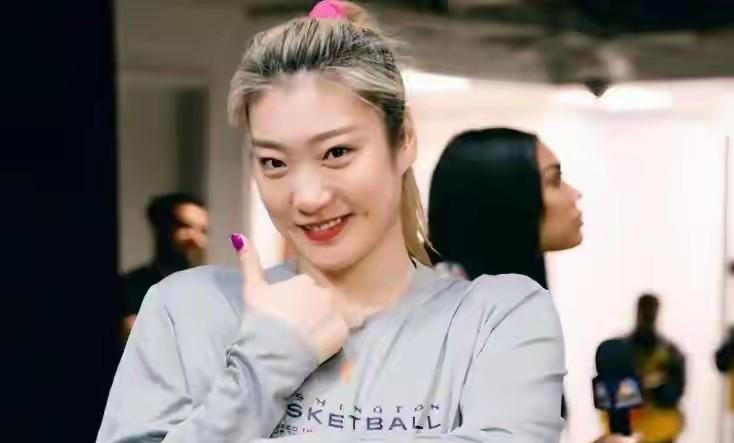 新一届中国女篮，能在这次大考中顺利过关吗？
◎新老结合，共同逐梦！宫鲁鸣教练主政