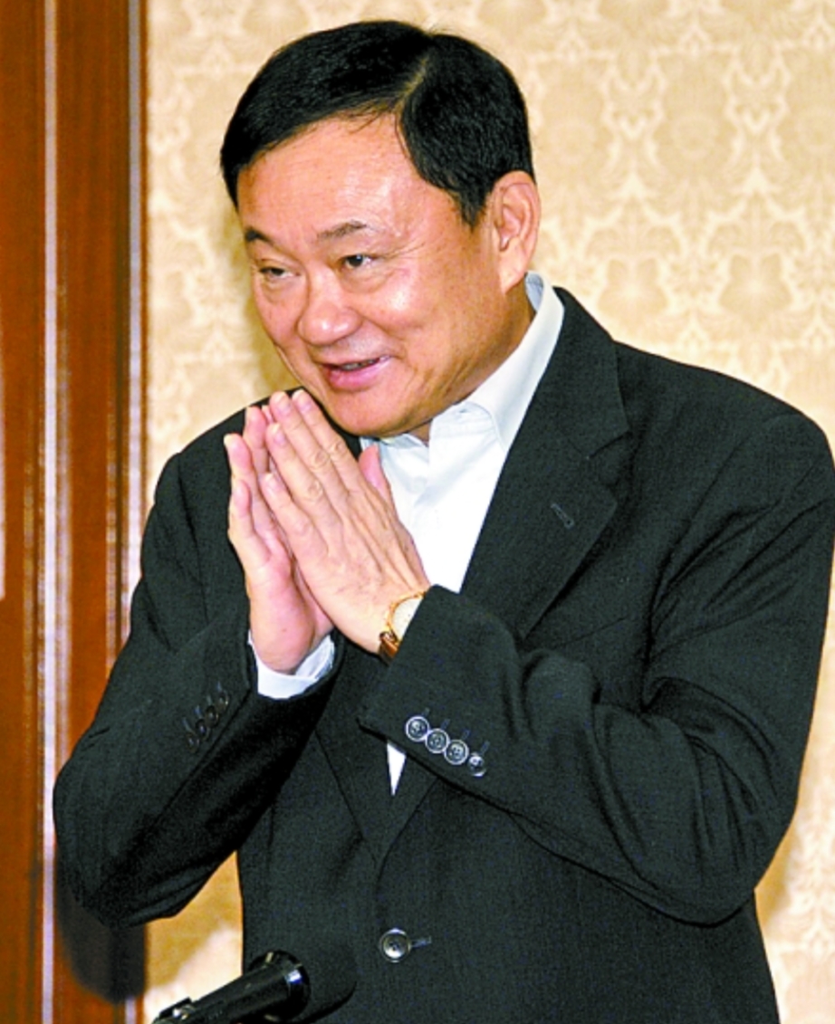 他信亲自出面，把话挑明了：别再幻想换总理，佩通坦不仅是“钦定”的临时总理，更是他