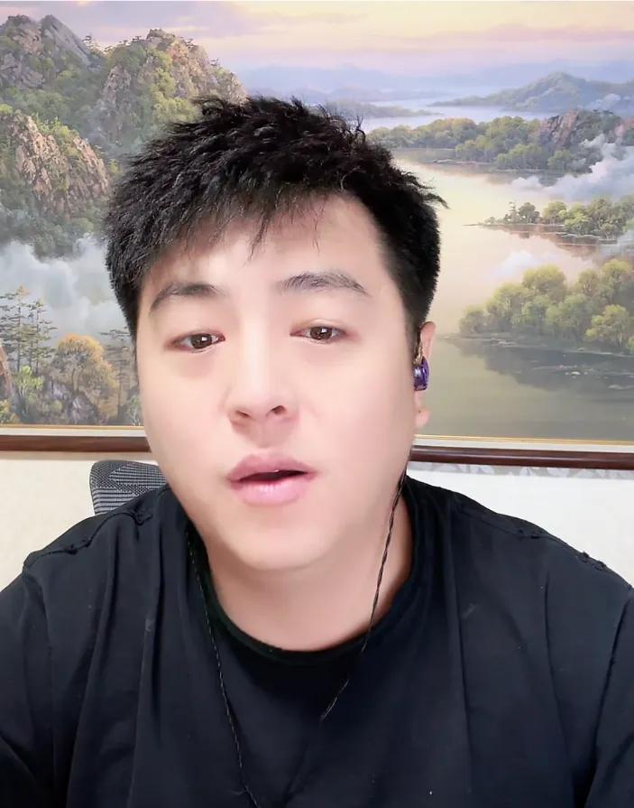 张伦巴说，52这个月不开，下个月就差不多了，堂嫂的意思就是二十几号！
张伦巴说：