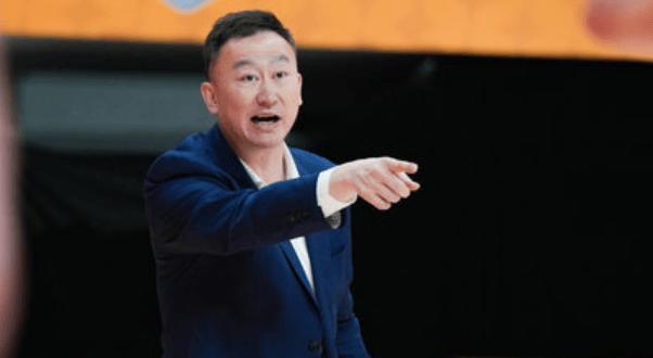 Cba杯赛还在如火如荼的进行，青岛队不敌山东队，比赛结束之后，刘指导非常懊恼，他