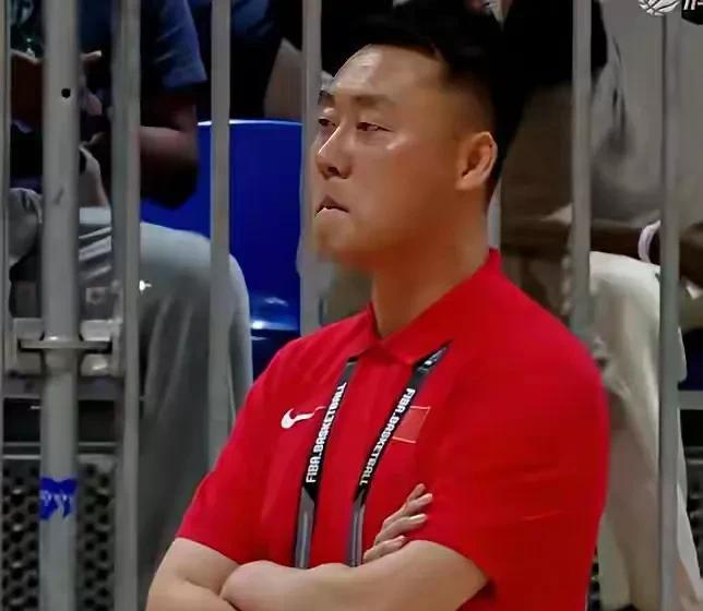 曲绍斌这两下子怎么当上U19国家队青年队主教练的？这临场指挥能力也太差了吧？
 