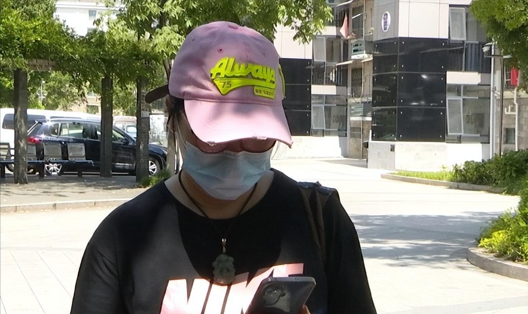 “奇了怪了！”7月1日浙江杭州，一女子准备买套新房，在查询房产信息时，却发现自己