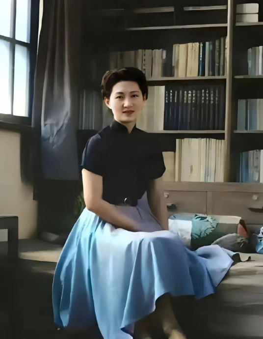 这就是张学良的老婆赵四小姐真实的样貌，并非演员饰演的，而是货真价实的真品。 ​​