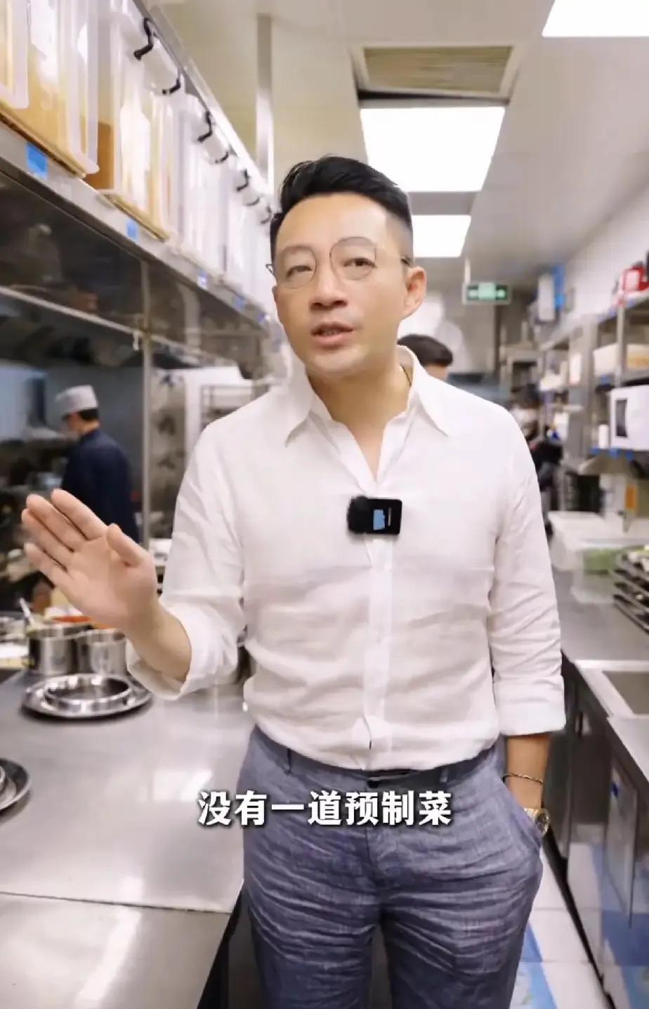汪小菲，又抓住了流量风口！
近日西贝和罗永浩的纷争不对，预制菜也进入了大家的视野