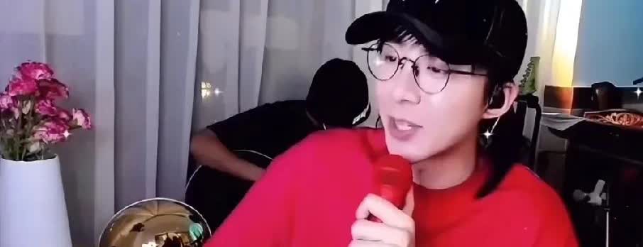 做梦是最好的办法，很多人都想嫁给刘宇宁！

刘宇宁直播解释，嫁给刘宇宁最好的