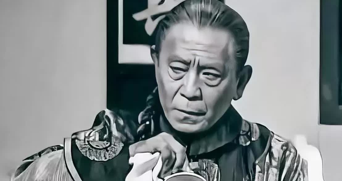 著名演员谷峰去世了，
他不是死于疾病，
也不是死于孤独，而是逝世于
人生的