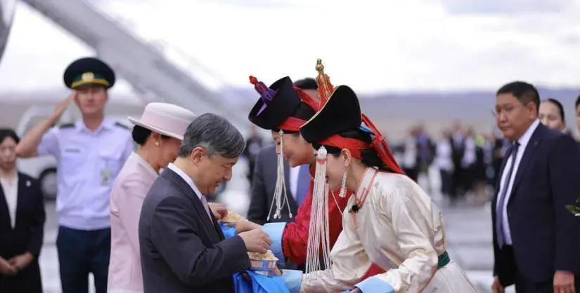 蒙古国为邀请日本天皇德仁祭拜关东军付出了代价。前脚蒙古国宣布日本天皇德仁将访问蒙