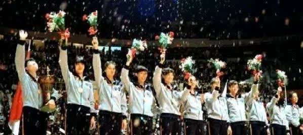 中国女排历届世锦赛成绩：
1956年：第6名
1962年：第9名
1974