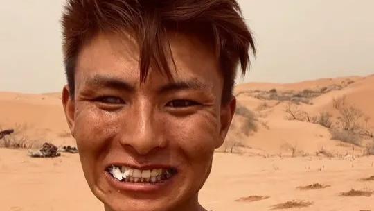 沙漠异瞳青年王金的治沙人生