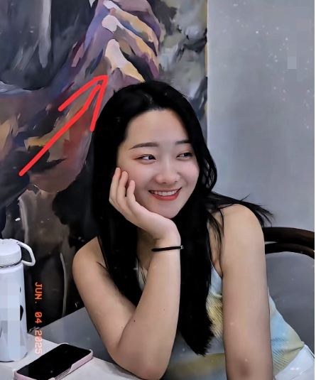 真的太遗憾了！
三亚那起女子被蛇咬身亡的事儿，
大家都听说了吧？

可能最难受的