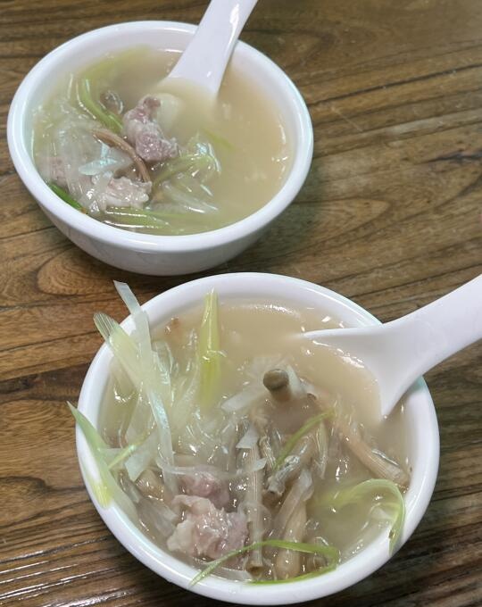 福建这个汤是什么美食？真的太好吃了。
有人解释一下吗？