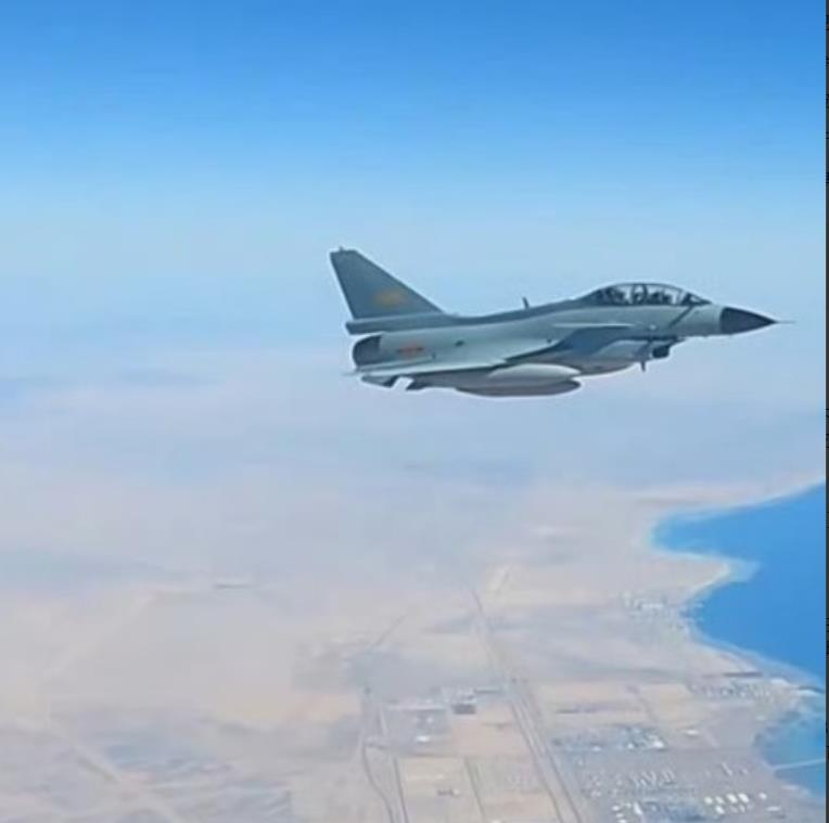中国空军参加“文明之鹰”，中埃联合军演的歼-10C战斗机、运油-20加油机、空警