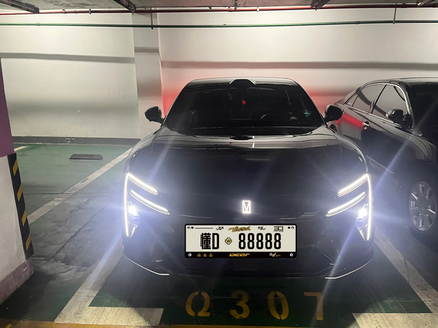 阿维塔06增程Max使用优缺点总结
阿维塔06优点:
1、续航：新车充满电显示有