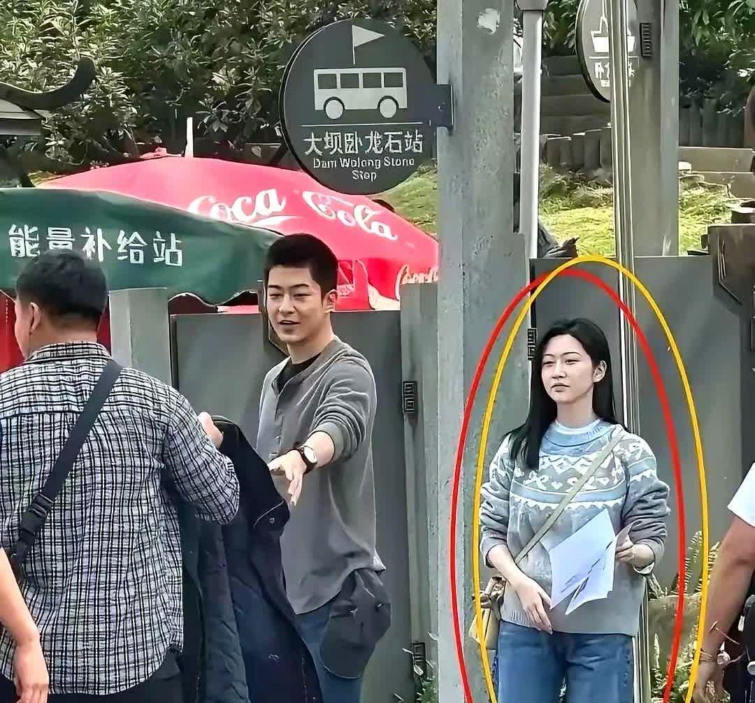 素颜的景甜在大街上能认出来吗？

有菲选菲无菲选圆，无菲无圆就选景甜！

