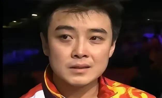 为什么说王皓是国乒中最倒霉的一个人，
对于一个运动员来说，
最大的遗憾莫过于没有