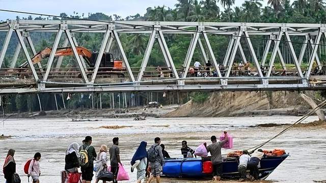 印尼洪灾和山体滑坡已致1106人死亡