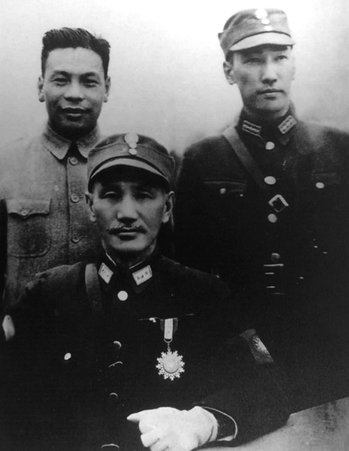蒋介石一家人的军衔，放眼世界，也没有人能比