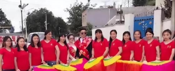 山西一对夫妻，生了11胎全是女儿，丈夫眼看妻子生不出儿子，无奈决定放弃。谁料，1
